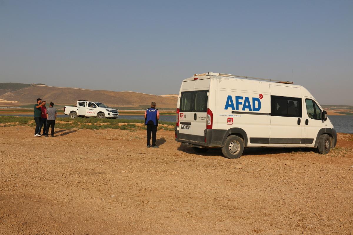 Hatay&rsquo;da baraj g&ouml;l&uuml;ne giren iki kardeşten biri boğuldu