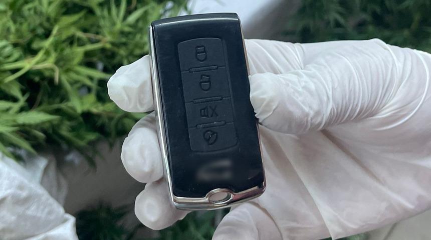 Görenler şaşkınlığını gizleyemedi! Araç anahtarı gibi görünüyor: Aslında...