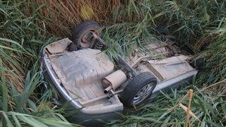 Hatay’da sulama kanalına devrilen otomobilin sürücüsü yaralandı