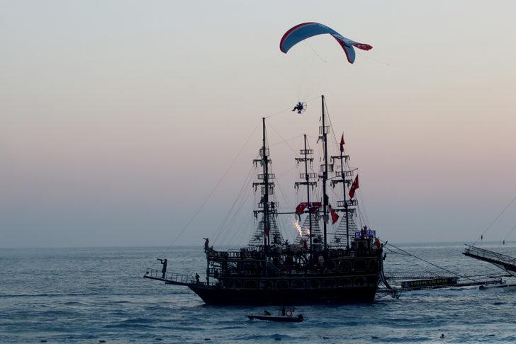 Fethiye'de Büyük Zafer’in 100. yılı havada ve denizde kutlandı G1