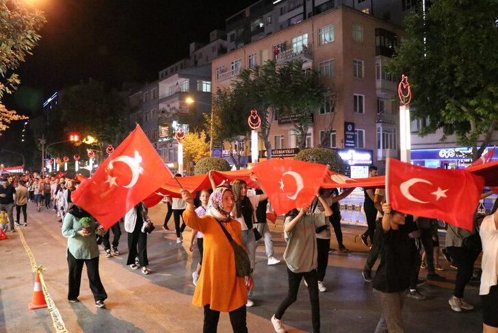 Niğde'de 30 Ağustos Zafer Bayramı'nda fener alayı düzenlendi G1