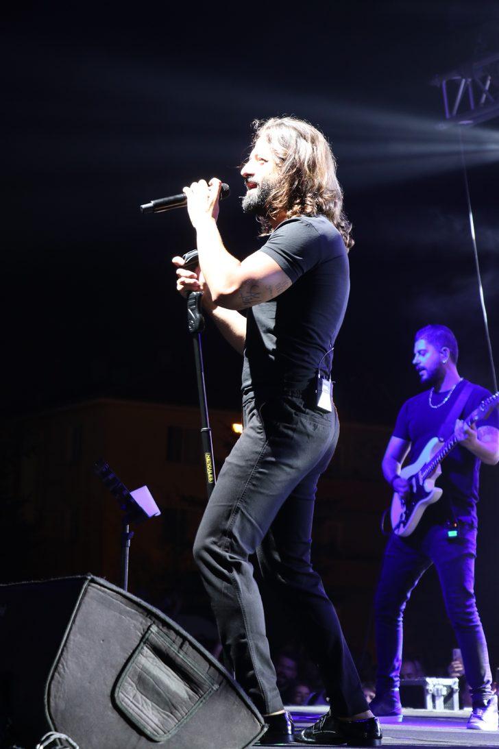 Bolu'da 30 Ağustos Zafer Bayramı dolayısıyla Koray Avcı konseri düzenlendi G4