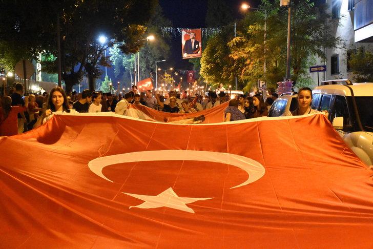 Bilecik'te fener alayı düzenlendi G2