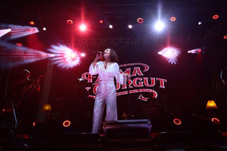 Denizli'de 30 Ağustos Zafer Bayramı dolayısıyla fener alayı düzenlendi G5