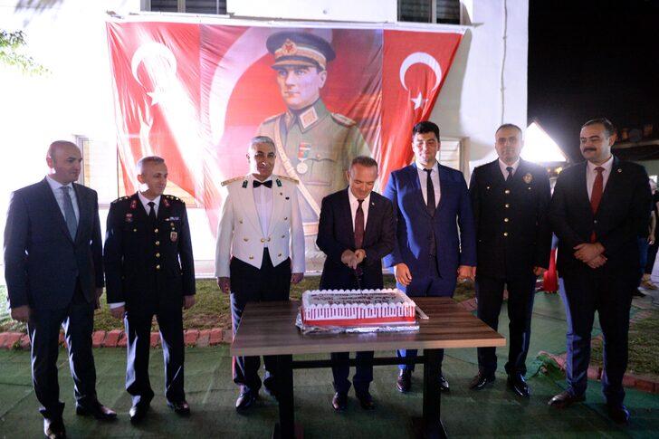 Ardahan Valisi Öner, 30 Ağustos Zafer Bayramı'nı şehit yakınları ve gazilerle kutladı G3