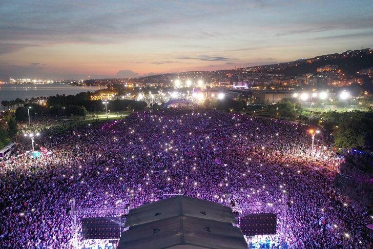 Kocaeli'de 30 Ağustos Zafer Bayramı dolayısıyla Yıldız Tilbe konseri düzenlendi G3