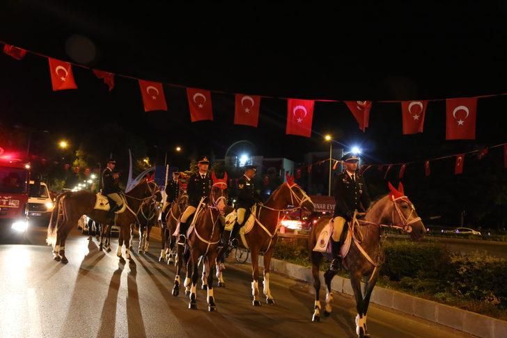 Nevşehir'de fener alayı ve konser düzenlendi G1