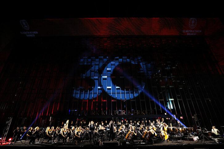 30 Ağustos'un 100. yıl dönümü İstanbul'da konserle kutlandı G2