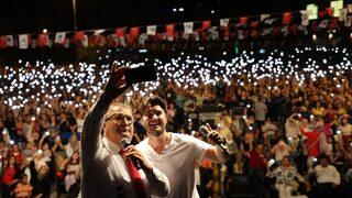 Mustafa Ceceli, Manisa'da konser verdi
