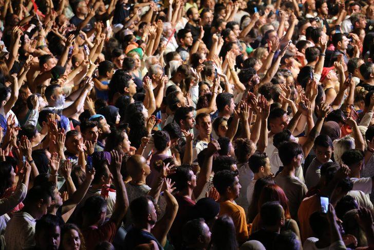 Zara 30 Ağustos Zafer Bayramı’nda Kaş’ta konser verdi G4