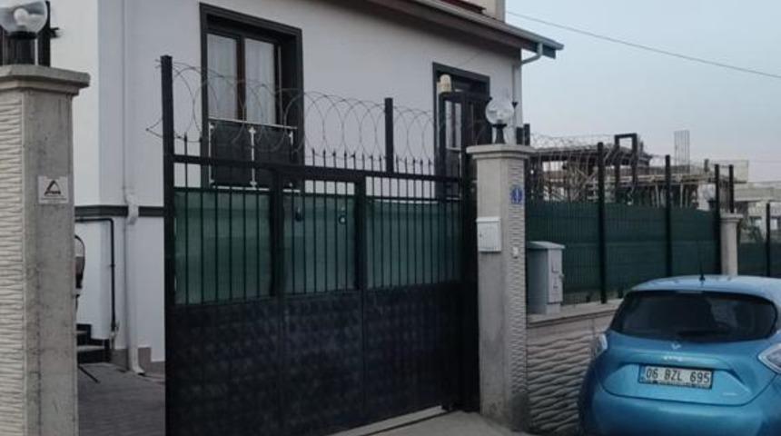 Eski THK Üniversitesi Rektörü Ünsal Ban'ın şoförü Ahmet K'nin evinde arama yapıldı