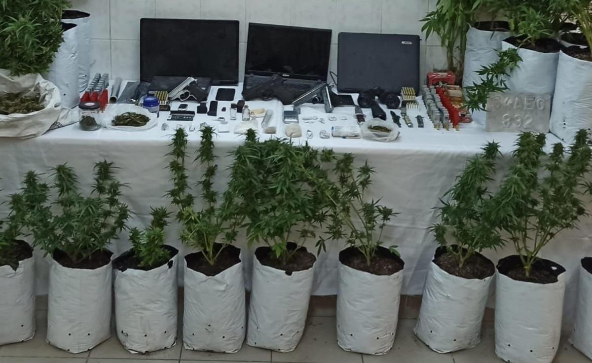 Sakarya'da bir evde 8 kilo 965 gram uyuşturucu ele ge&ccedil;irildi