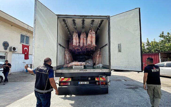 Mersin'de karkas et taşıyan kamyonda 77 kilo 200 gram esrar ele geçirildi G5