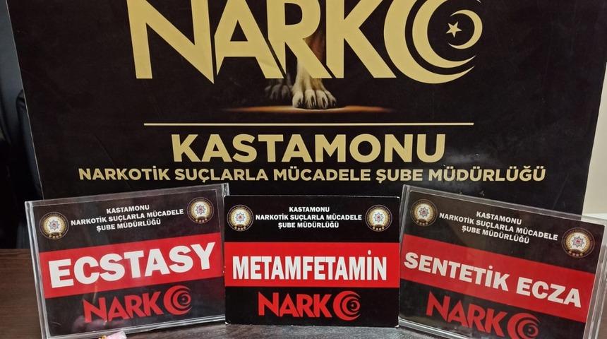 Kastamonu'da uyuşturucu operasyonunda 5 kişi gözaltına alındı