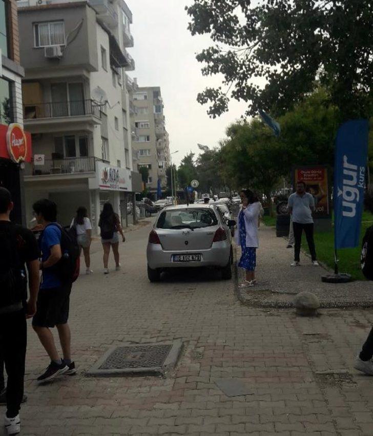 SON DAKİKA: İzmir ve Aydın beşik gibi sallanıyor! Ege Denizi'ndeki depremin ardından vatandaşlar kendini sokağa attı 'Çok fena sallandı' G5