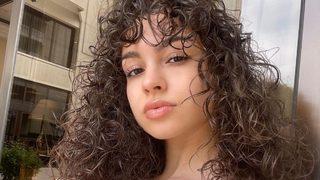 Kardeşlerim'in Asiye'si Su Burcu Yazgı Coşkun mini elbiseli pozuyla beğeni rekoru kırdı!