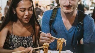 Pratik diyerek yiyorsunuz ama sağlığınızı tehlikeye atıyor! Çok ciddi hastalıklara yol açıyor 