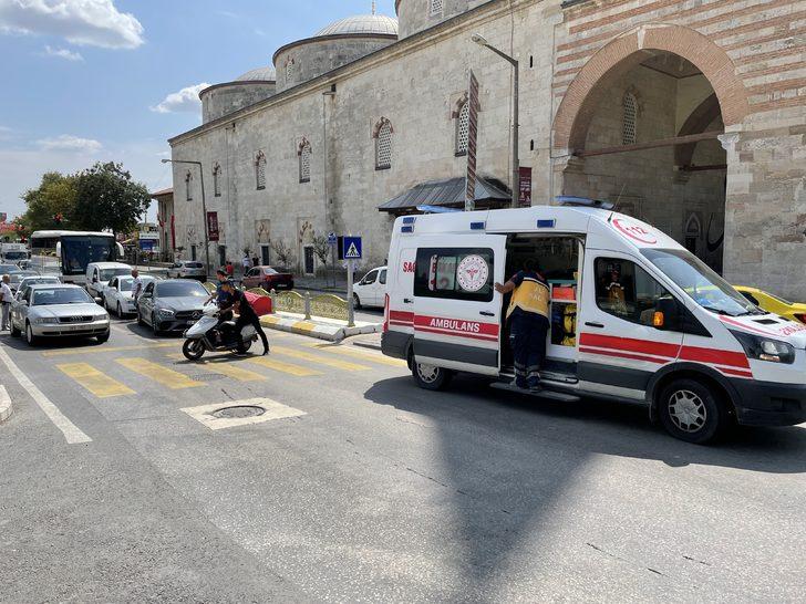 Edirne'de otomobilin çarptığı motosikletli kurye yaralandı G2