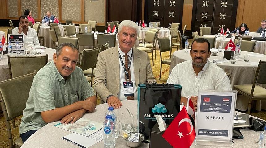 Batı Akdeniz'in ihracatçıları Kahire'de Mısırlı iş insanları ile görüştü