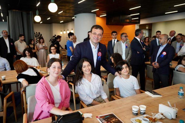 Taksim'de İBB'nin "Sevgi Soysal Kütüphanesi" törenle açıldı G4