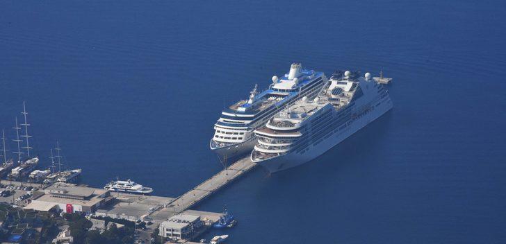 Bodrum'a 2 kruvaziyerle 832 turist geldi G3