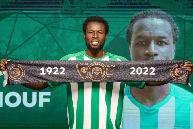 Konyaspor, forvet oyuncusu Mame Diouf'u renklerine bağladı