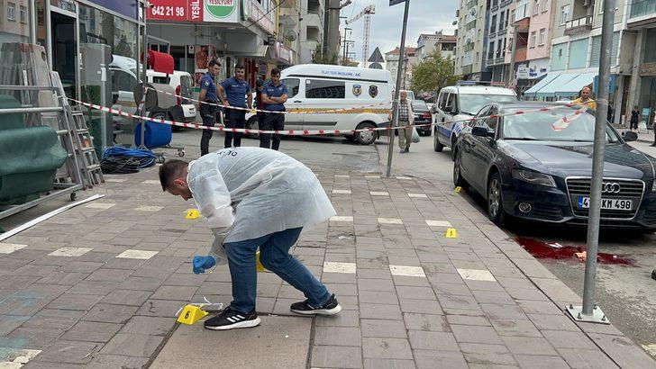 Kocaeli'de aracının başında silahlı saldırıya uğrayan kişi yaralandı G2