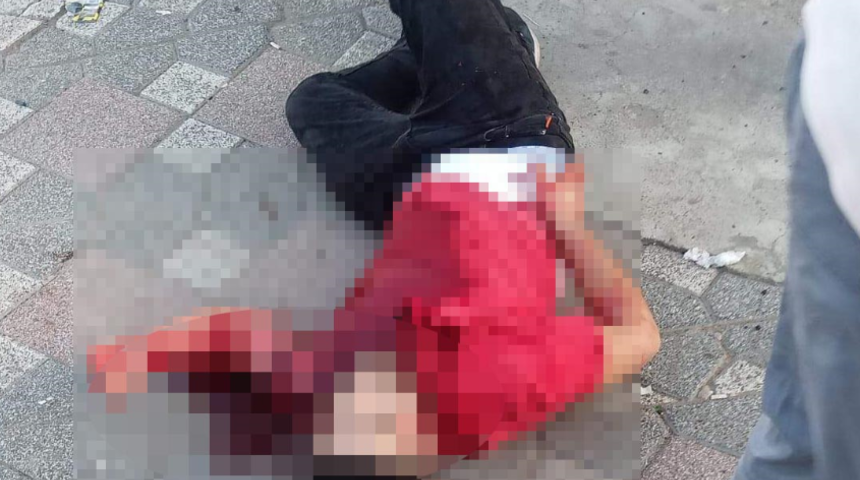 Kanlar içinde yere yığıldılar! Yasak aşk iddiası çıldırttı, bıçağı rastgele savurdu