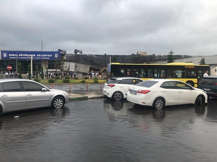 GÜNCELLEME - Bursa'da sağanak nedeniyle su baskınları meydana geldi G4