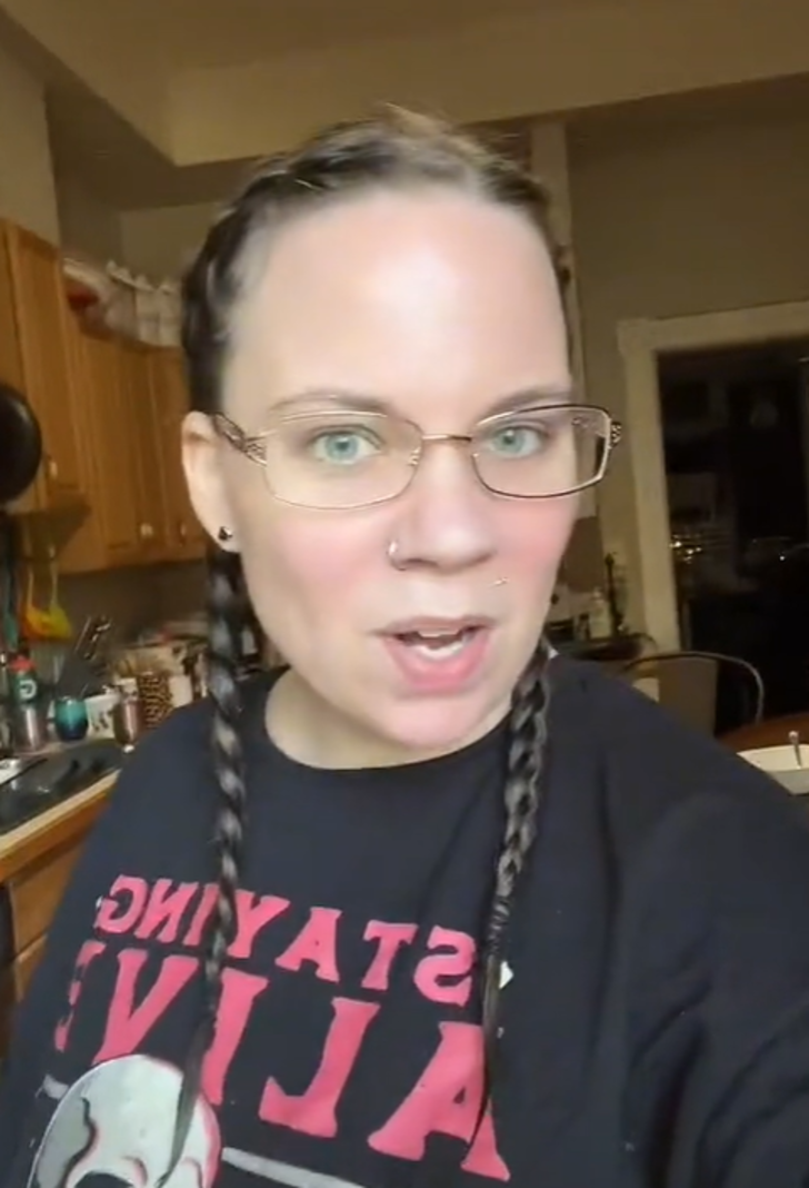 TikTok’ta adım hızla popüler oldu! Gönderilen spermlerden aksesuar yaparak servet kazanıyor G5