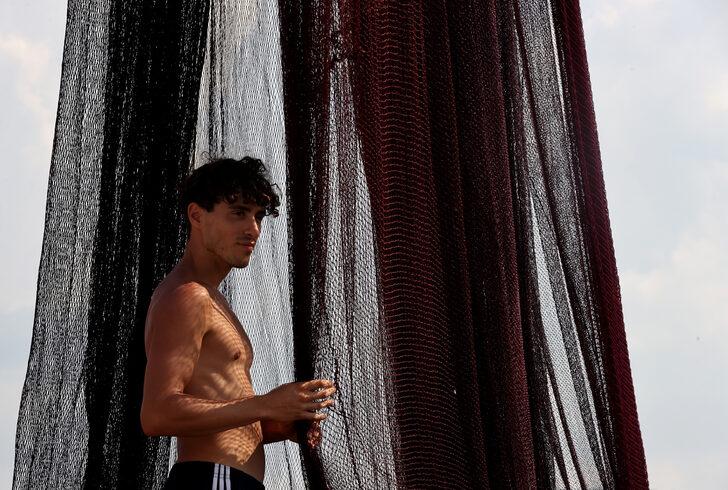 İzmir'de halat çözen balıkçılar av için mavi sulara açıldı G4