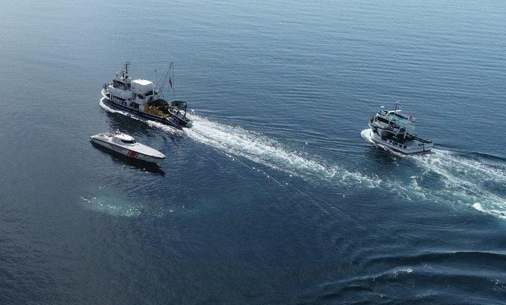 Çanakkale'de yeni av sezonuna girmeye hazırlanan balıkçılar törenle uğurlandı G3