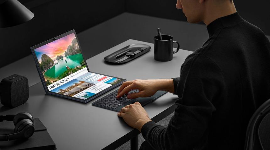 Katlanabilir ekranlı dizüstü bilgisayar üretildi! İşte özellikleri