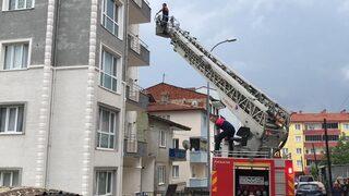 Bilecik'te evde kilitli kalan 5 aylık bebeği itfaiye ekipleri kurtardı