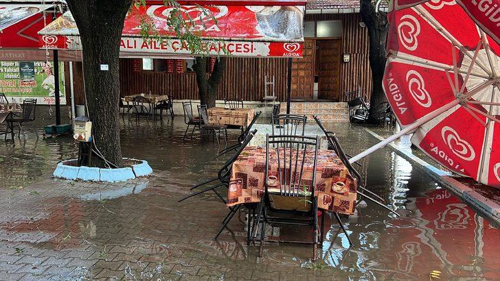 Kütahya'da dolu ve sağanak hayatı olumsuz etkiledi G5