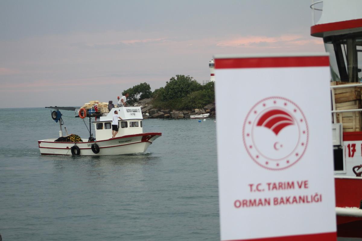 Batı Karadenizli balık&ccedil;ılar av yasağının kalkmasını bekliyor