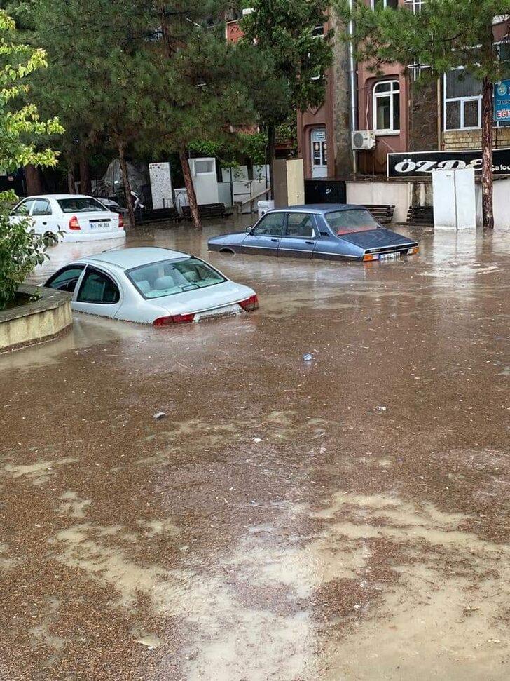 Manisa'da sağanak hayatı olumsuz etkiledi G2