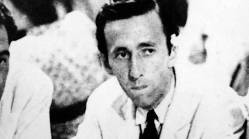 Usta şair Orhan Veli&rsquo;yi &ouml;l&uuml;m&uuml;n&uuml;n 66. yılında &ouml;zlemle anıyoruz