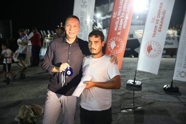 Bodrum'da av sezonuna girmeye hazırlanan balıkçılar törenle uğurlandı G5