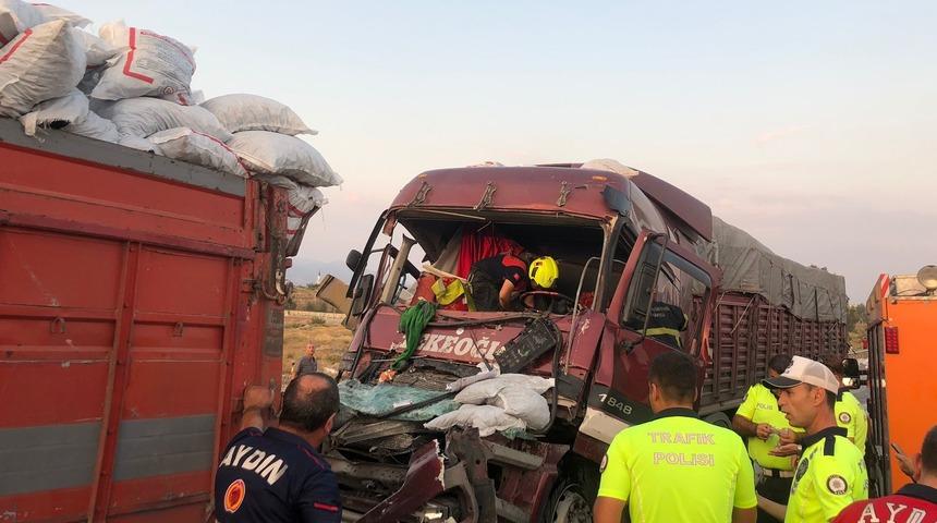Aydın'da iki kamyonunun çarpıştığı kazada 1 kişi öldü, 3 kişi yaralandı