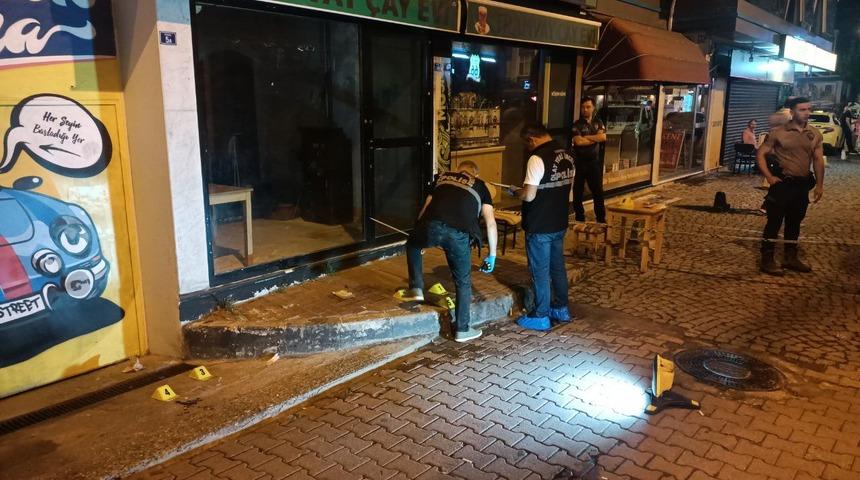 Kocaeli'de bir kişi çay ocağı önünde silahla yaralandı