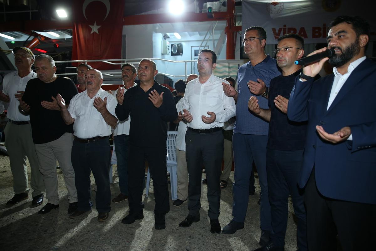 Ordu'da mavi sulara t&ouml;renle uğurlanan balık&ccedil;ılar palamuttan umutlu