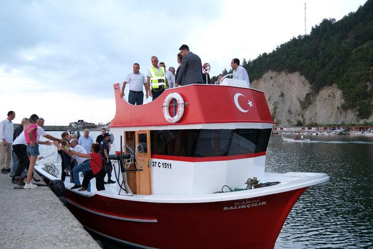 Bozkurt'ta balıkçılar gece yarısından itibaren "vira bismillah" deyip denize açılacak G2