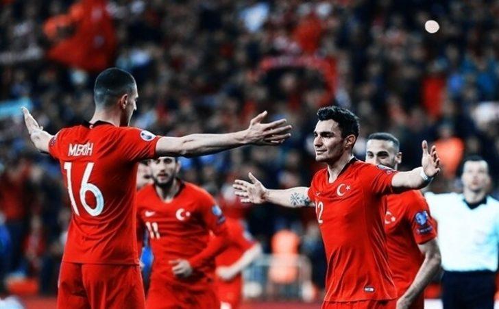 Fenerbahçe istedi, Beşiktaş kapıyor! Şenol Güneş, Kaan Ayhan'ı aradı: "Bize gel!" G2