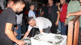 Bandırma Su Ürünleri Hali'nde av sezonunun ilk mezadı yapıldı