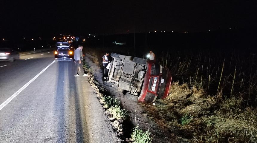 Samsun'da hafif ticari aracın şarampole devrildiği kazada 7 kişi yaralandı