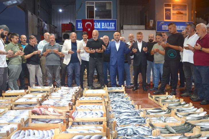 Kocaeli'de balıkçılar sezonun ilk avından döndü G5