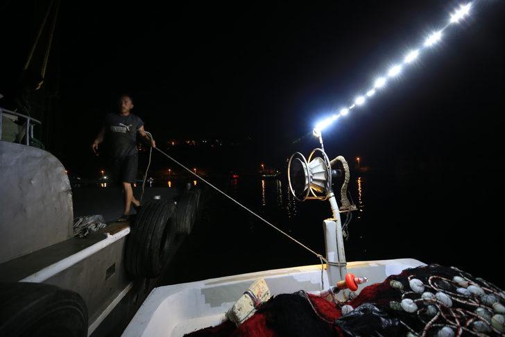 Kıyıköylü balıkçılar, av sezonunun ilk gününde "kara yel" engeline takıldı G3