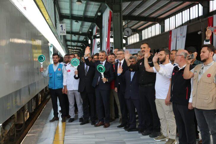 Pakistan'a yardım malzemesi taşıyan "İyilik Treni"nin ikincisi uğurlandı G1