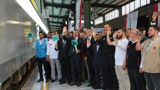 Pakistan'a yardım malzemesi taşıyan İyilik Treninin ikincisi uğurlandı